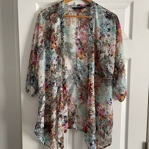 Woman’s Multicolored Shall